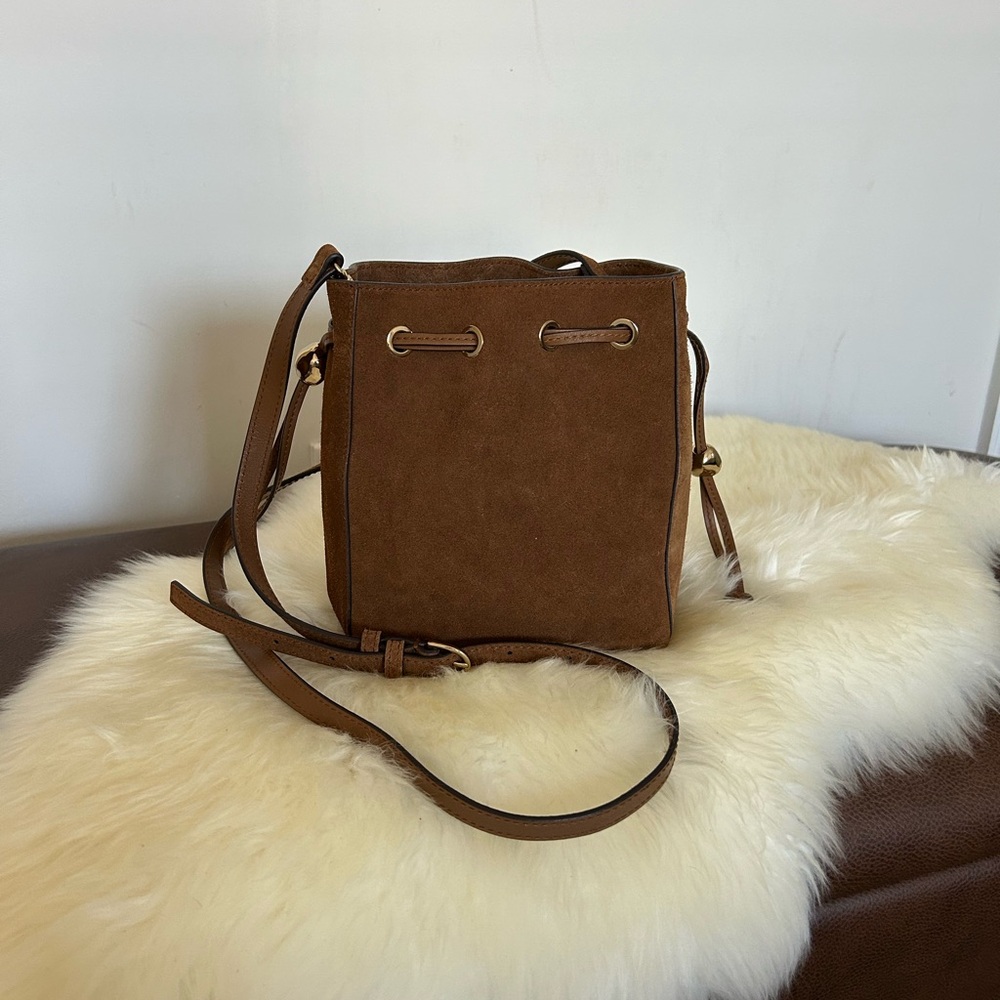 Madewell Drawstring Crossbody Bucket Bag | Camel Brown Suede